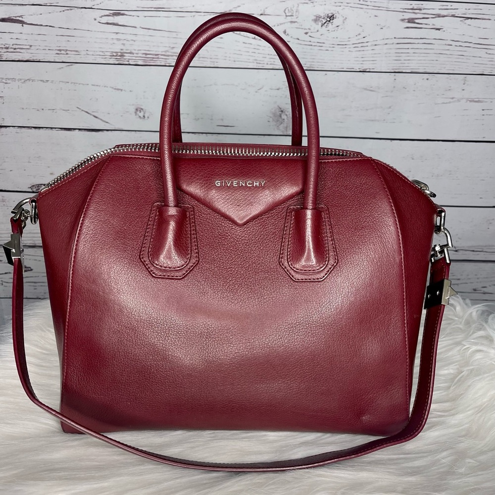 Givency Antigona Medium